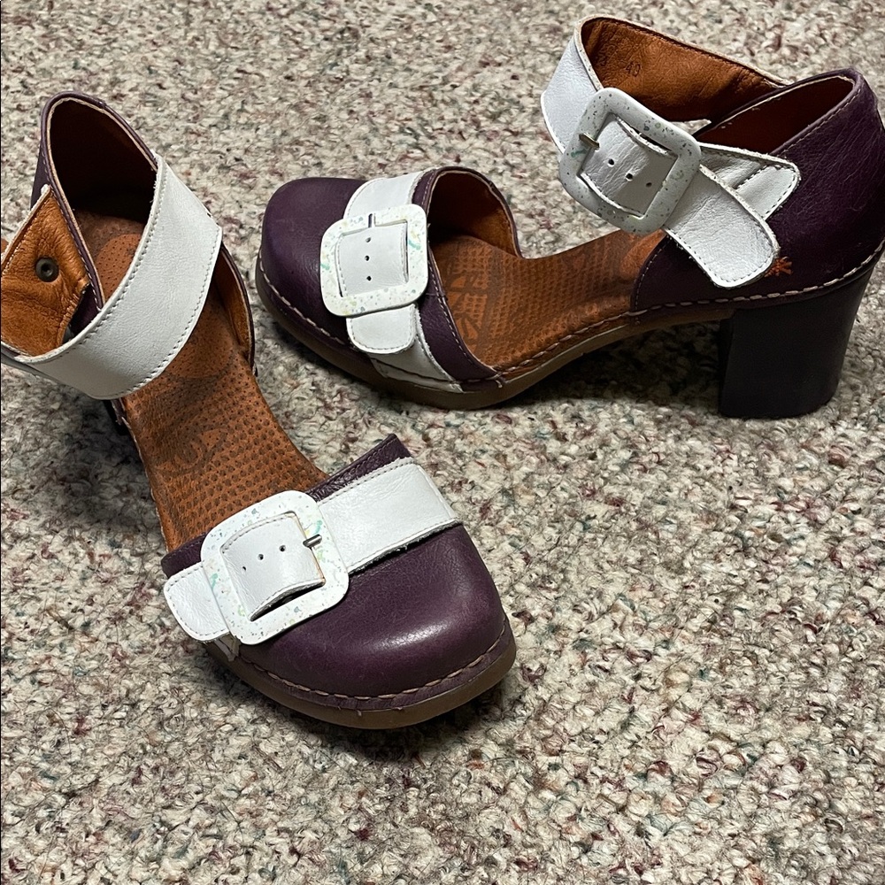 Art funky Purple and White heeled Maryjane buckle shoes